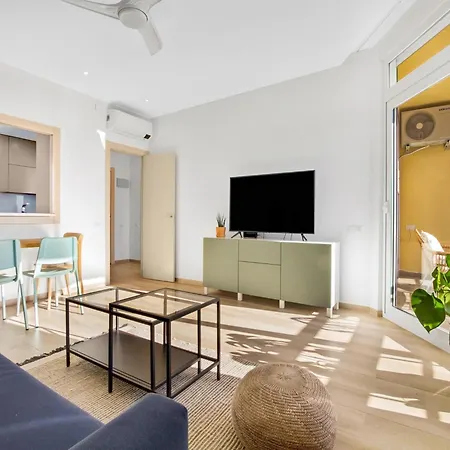 Coastal Near Town Apartment *